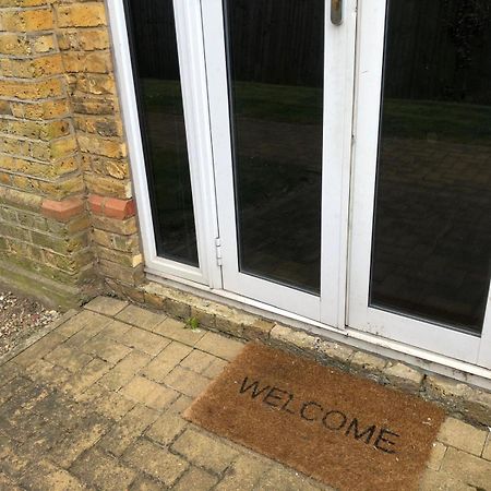 Spacious King Room With Private Entrance - Near Emirates And Camden And King'S Cross - 5 Min To Tube Finchley Εξωτερικό φωτογραφία